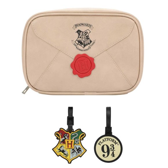 Harry Potter Letter to Hogwarts Toiletry Bag and Luggage Tags - Wizarding World - Picture 1 of 12